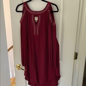 Knox Rose Burgundy Cold Shoulder High low dress